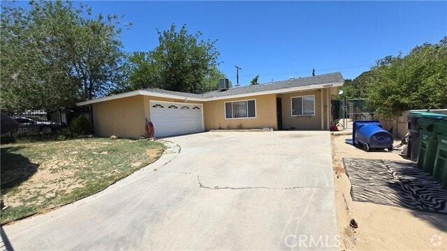 Building Photo - 329 E Ave R-7 Rental