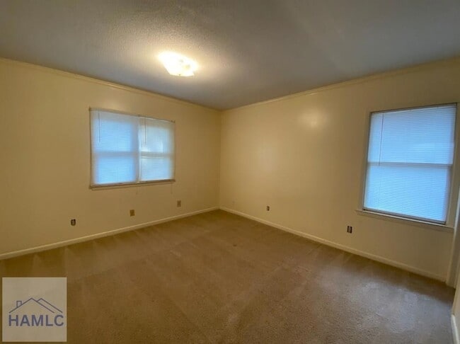 Photo - 262 Garden Cir