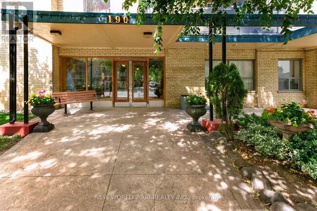Photo - 190 Cosburn Ave. Unit 408