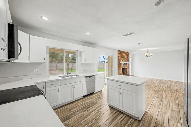 Photo - 5439 W Becker Ln