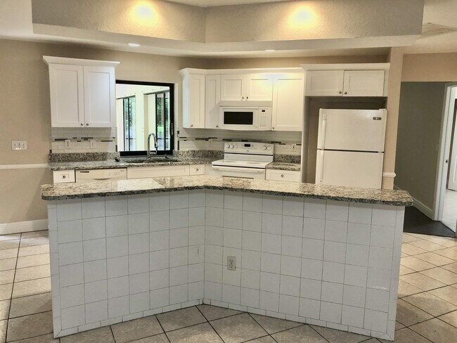 Photo - 8081 Cypress Dr S