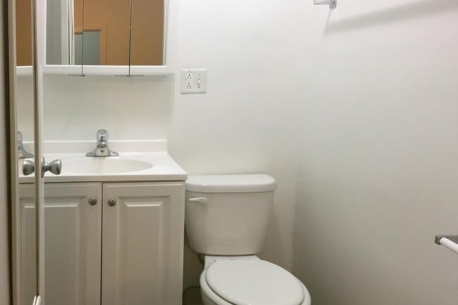 Photo - 5405-5407 S. Woodlawn Avenue