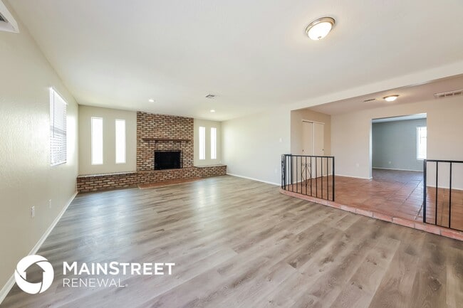 Photo - 4714 N 49th Dr