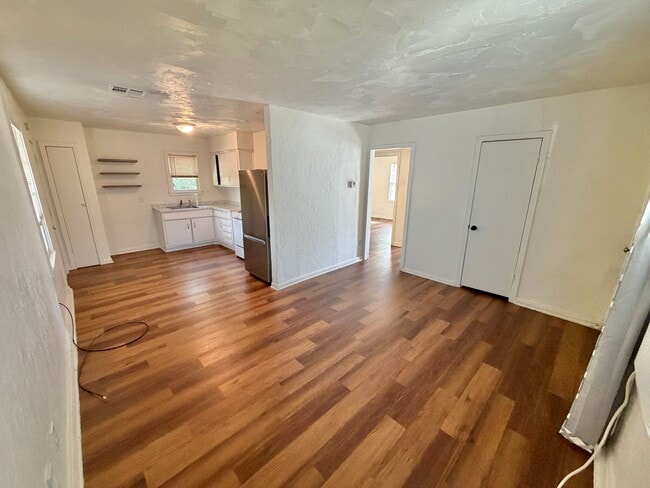 Photo - 3349 NE 12th St