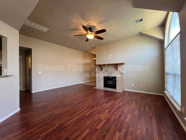 Photo - 1709 Del Simmons Dr