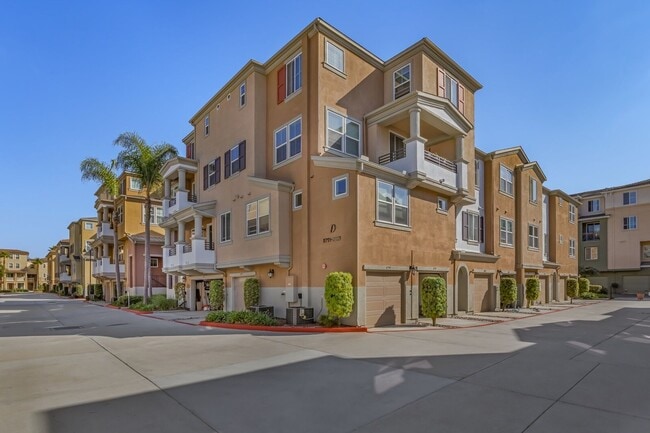 Building Photo - Lux 2 Bed 2 Bath Condo at the Spectrum!