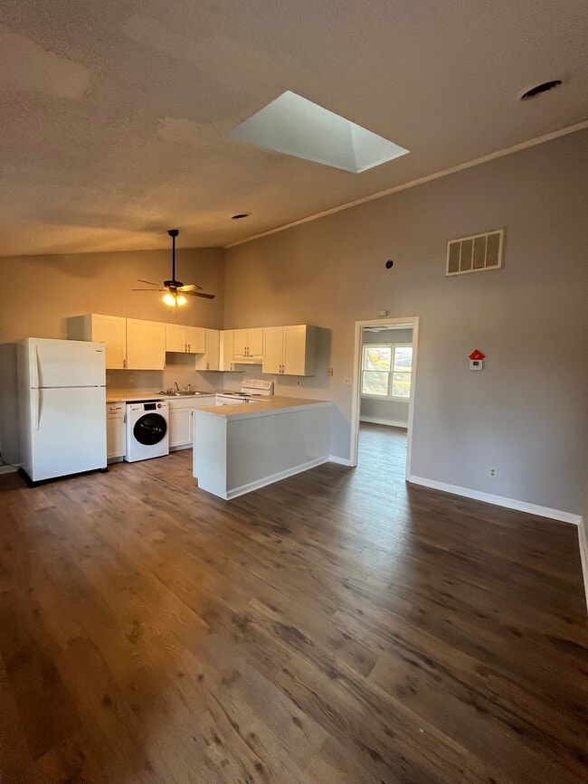 Photo - 711 Church St Unidad A