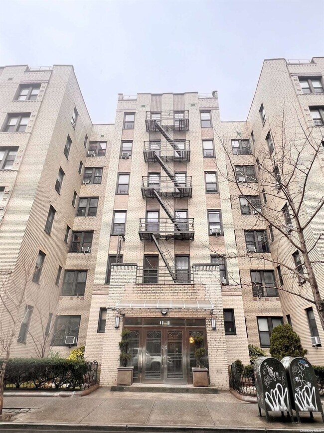 Photo - 40-18 Hampton St Condo Unit 4D
