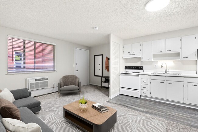 Photo - Congress Park Flats