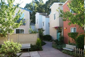 Photo - Round Walk Village Apartments