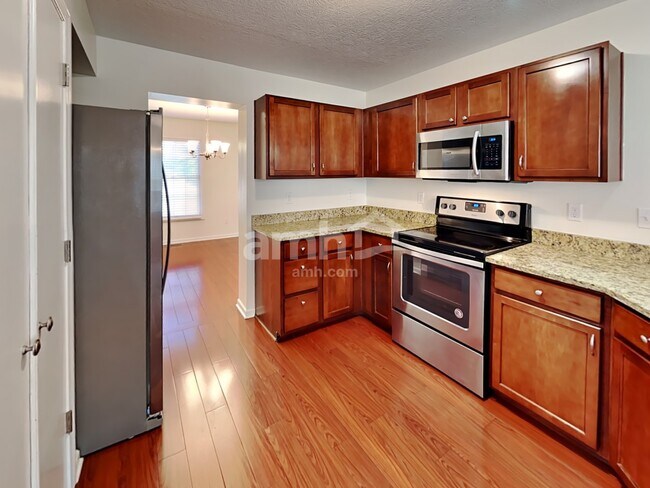 Photo - 1961 Creekview Dr