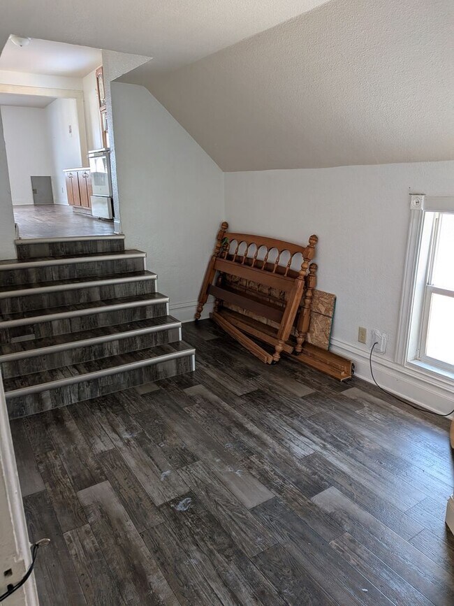 Photo - 229 Cedar St Unit 229 1/2 (upper)