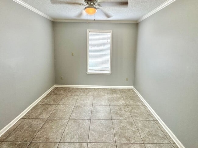 Photo - CallawayHillsDr4851 Unit 1