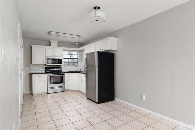 Photo - 14 Amando St Unidad 1