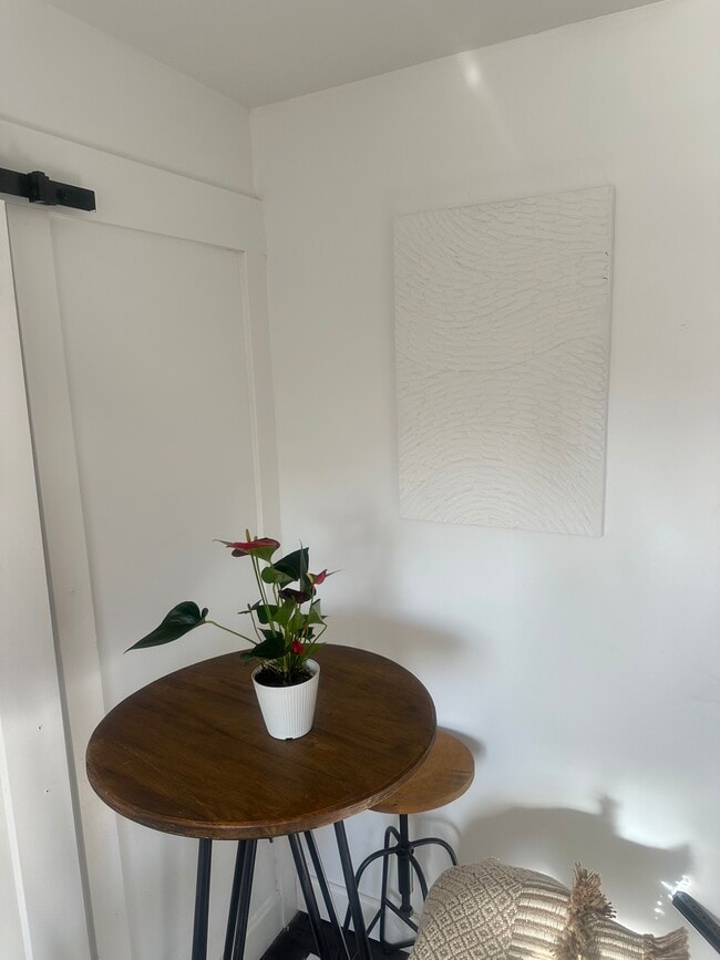 Photo - 1258 Mistletoe Ln