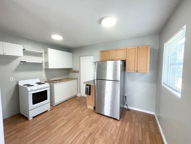 Photo - 1339 W Point Dr Unit 1339  B