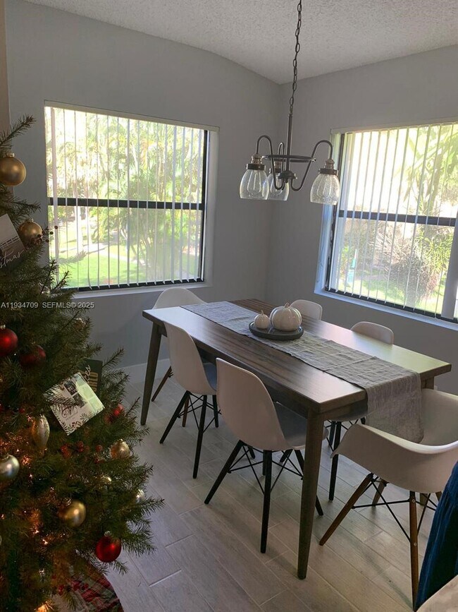 Photo - 9999 Summerbreeze Dr Unidad 720