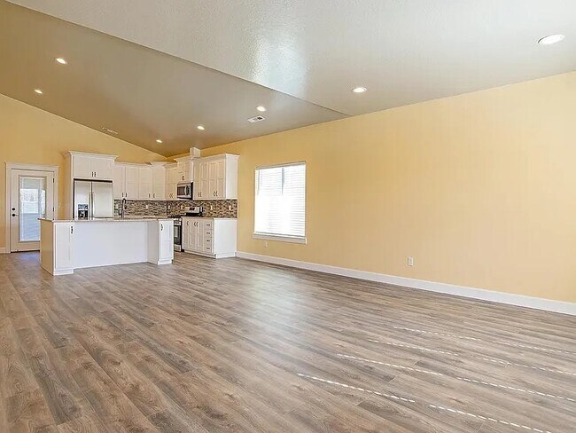 Photo - 656 Nobility Dr