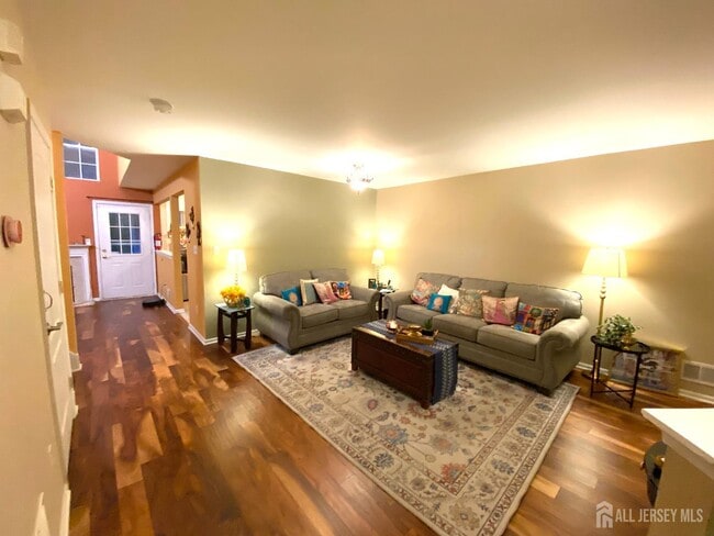 Photo - 228 Hawthorne Rd