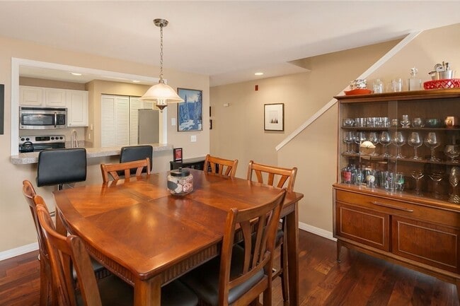 Photo - Embassy Condominiums - North Capitol Hill Unit 204