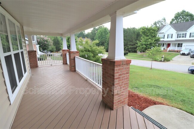 208 Chieftain Dr
