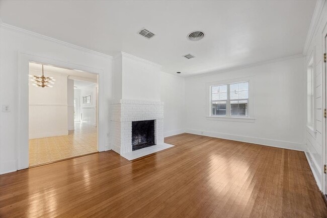 Photo - 3300 Harris Park Ave