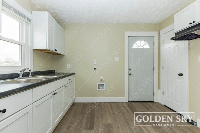 Photo - 1421 W 14th St