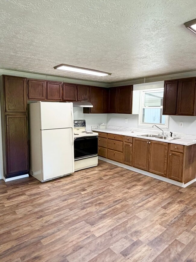 Photo - Adorable 2 bedroom farmhouse 10 minutes to Downtown Asheville