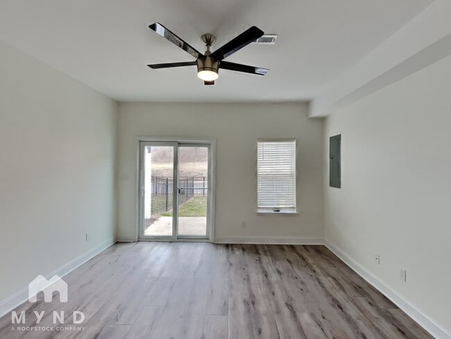 Photo - 2407 Eagle Creek Ct