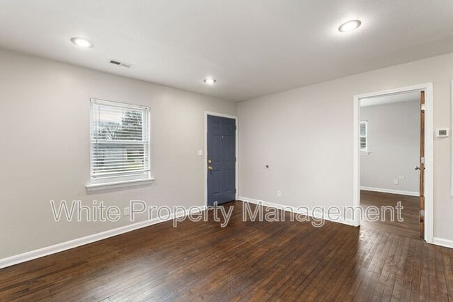 Photo - 2317 Julia Ave