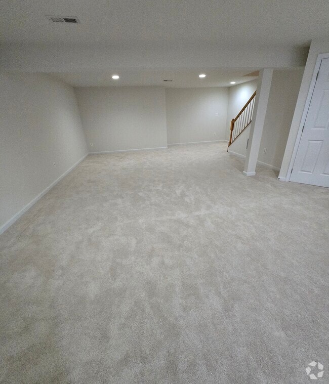 Building Photo - 9573 Loma Dr Rental