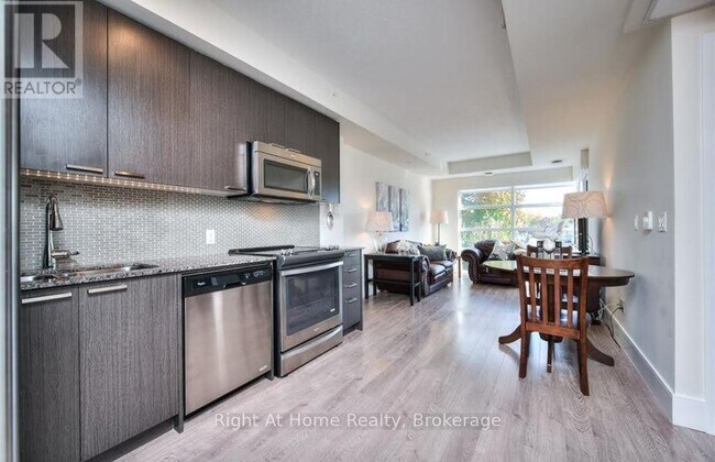 Photo - 155 St Leger St Unit 117