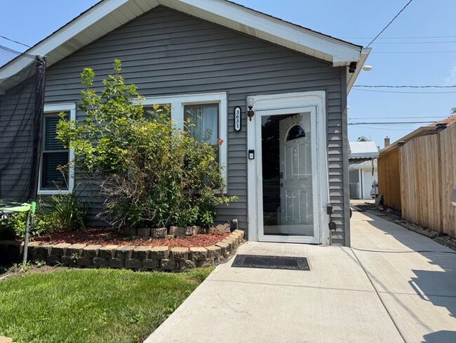Building Photo - 3631 S 55th Ct Rental