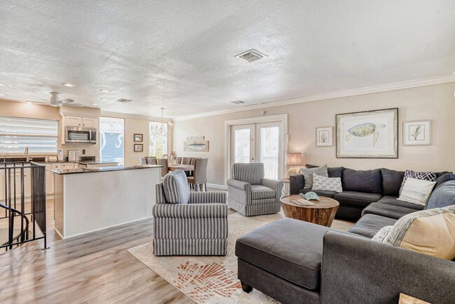 Building Photo - 314 Magnolia Ave Unit SI ID1591485P