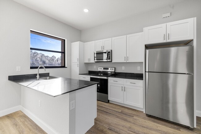 4632 30th St SW Unit 1