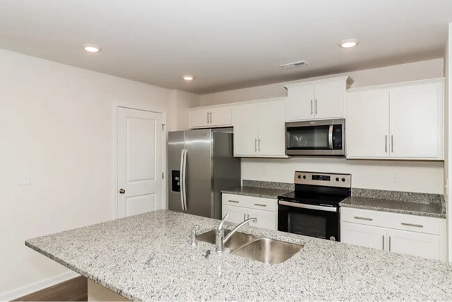 Photo - 166 Cassius Dr