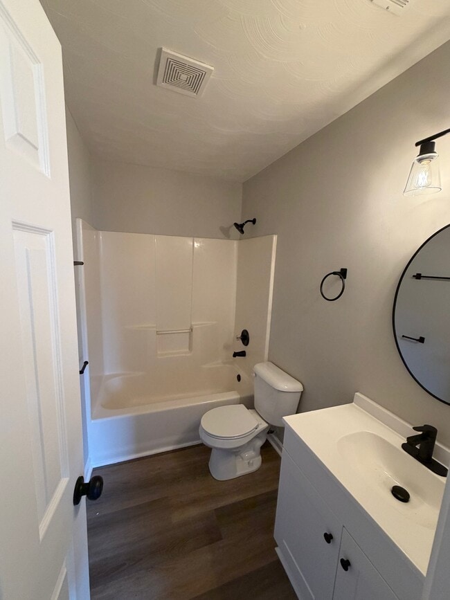 Photo - 341 N 2nd St