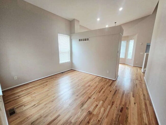 Cozy 3 Bed, 2.5 Bath Highlands Ranch House, 2 Car Garage, Fenced Yard, A/C