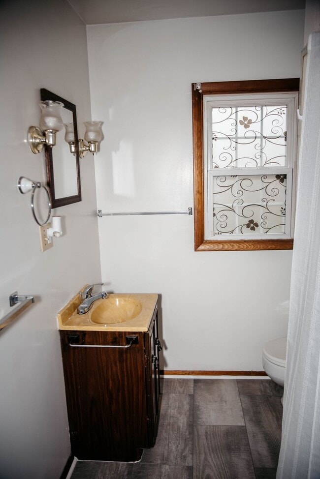 Photo - 45 E Willow St