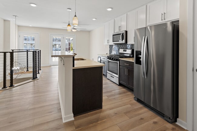 Photo - River Pointe