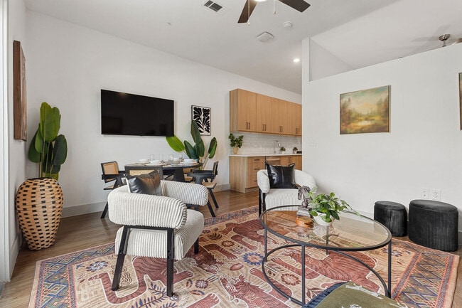 Photo - 10820 S I-35 Frontage Rd Unit SI FL1-ID1592202P