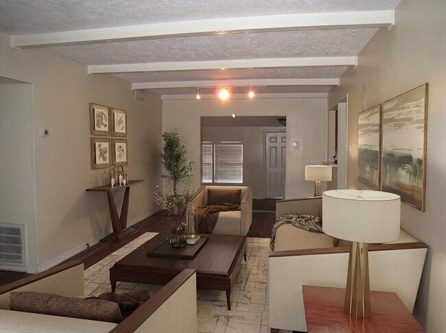 Photo - 4337 Effie St