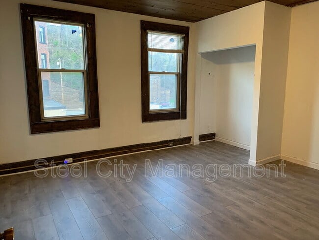 Photo - 810 Wood St Unit 5