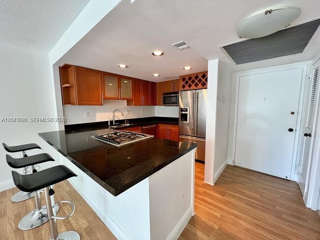 Building Photo - 2030 S Ocean Dr Unit 211