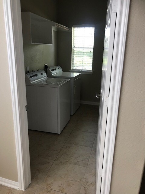 Photo - 19930 Kendall Lake Dr