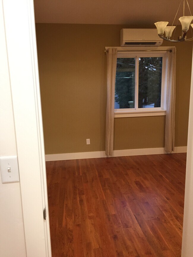 Bedroom with AC - 303 N Walnut St Unit 1