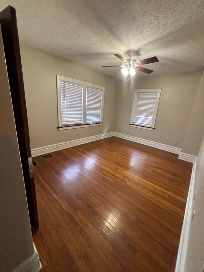 Photo - 361 E Northwood Ave