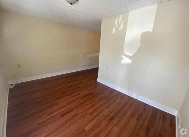 Building Photo - 7800 Overlook Rd Rental