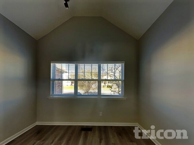Photo - 1638 Zurich Dr