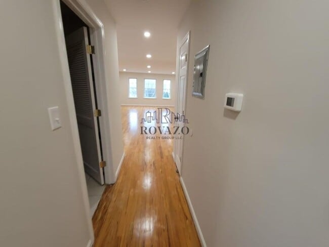 Photo - 197 N 11th St